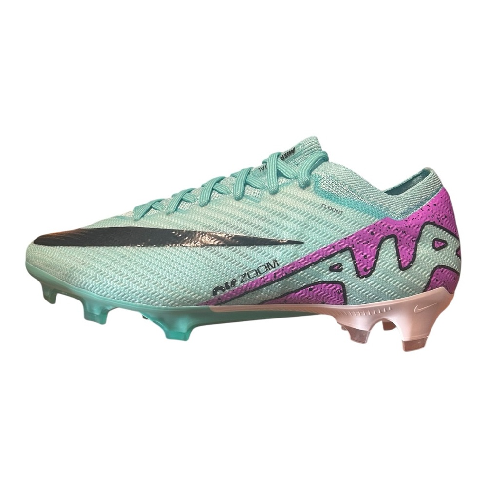 New Nike Athletic Cleats in Teal and Purple